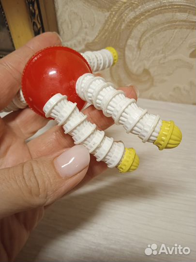 Игрушка СССР человечек на подвеске