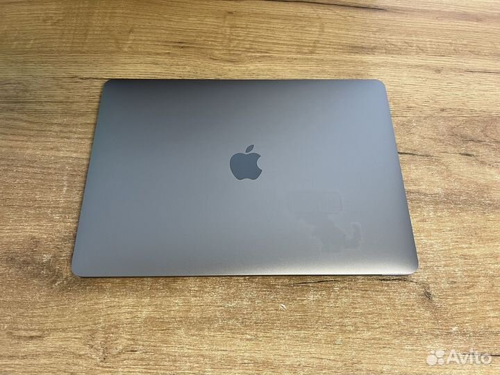 MacBook Pro 13 2020 M1 8/256 Ростест