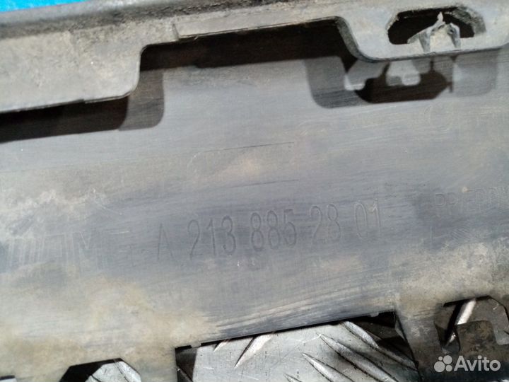 Б/У Накладка заднего бампера правая#001