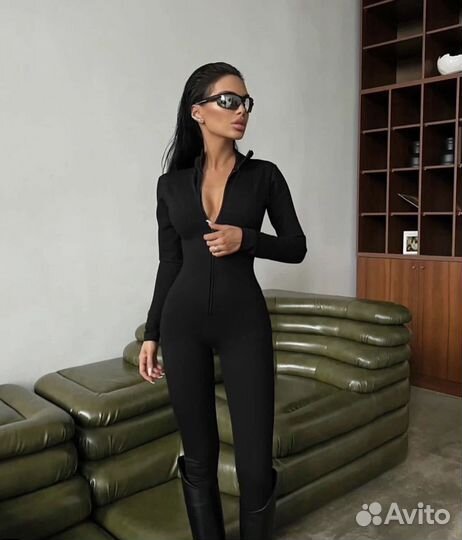 Комбинезон женский