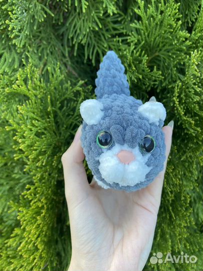 Вязаные мягкие игрушки и брелки