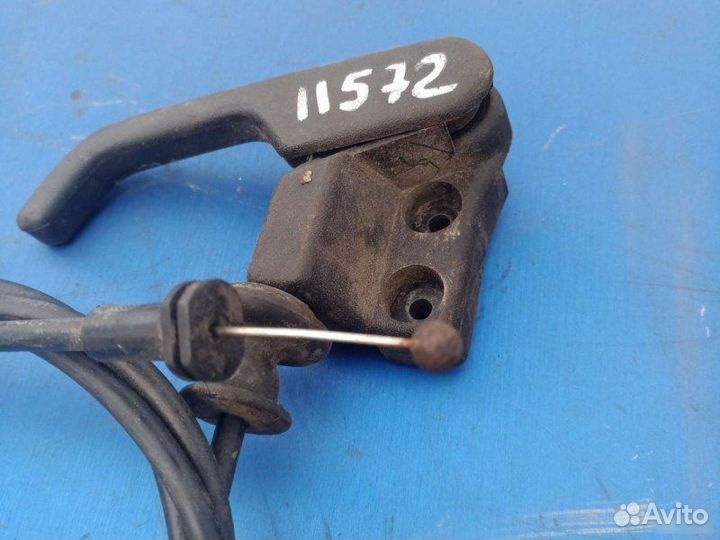 Трос капота Volkswagen Golf 2 1990