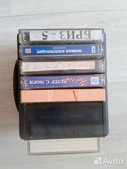 Аудиокассеты + стойка