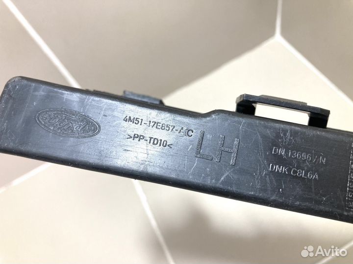 Кронштейн переднего бампера левый ford focus 2