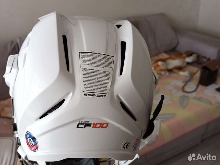 Шлем хоккейный