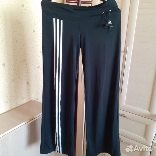 Спортианый костюм adidas женский