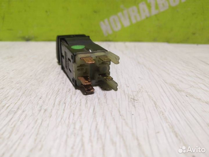 Кнопка обогрева заднего стекла Шкода Фелиция
