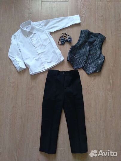 Костюм-тройка