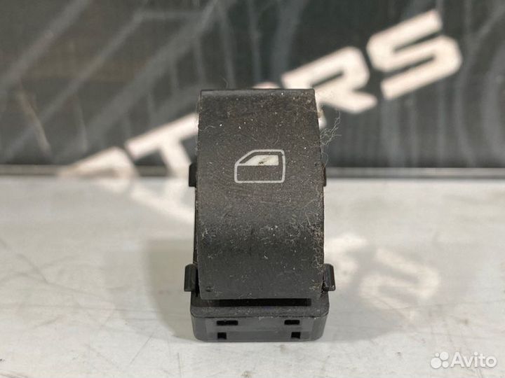 Кнопка стеклоподъемника Audi A4 B6 ASN 2004