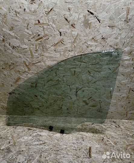 Стекло переднее левое Renault Duster