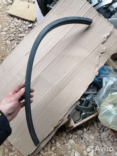 Накладка на крыло передняя левая Nissan Ter