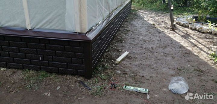 Бригада строителей