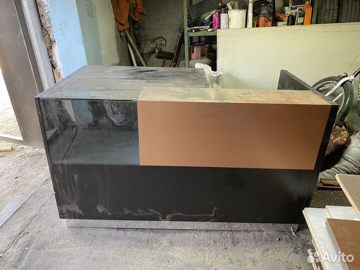 Стойки ресепшена