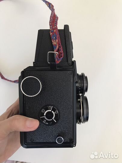 Среднеформатный плёночный фотоаппарат