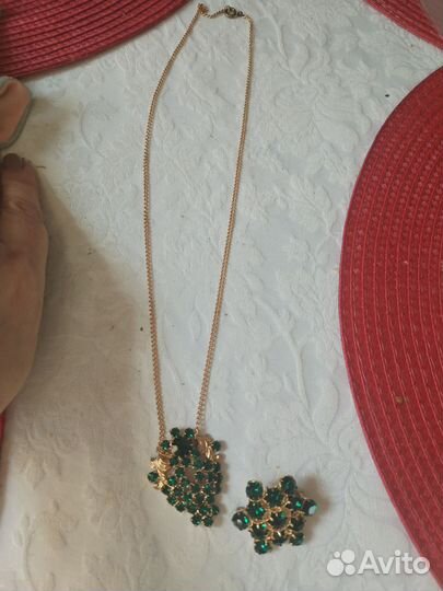 Подвеска и брошь