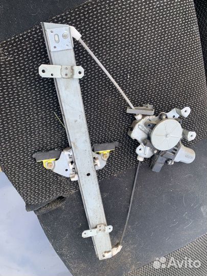 Стеклоподъемник двери задней lancer 9