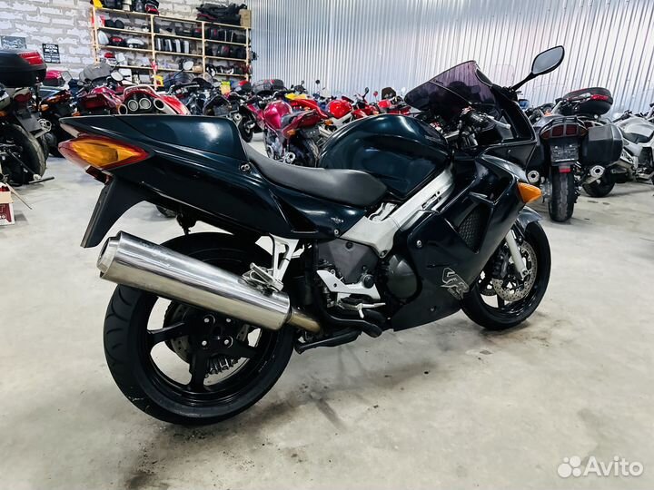 Honda VFR 800 FI 2000 Рестайлинг из Европы