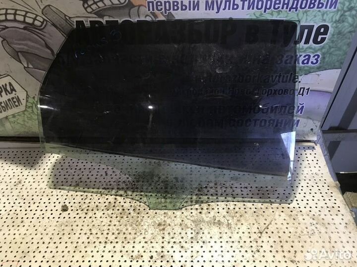 Стекло двери заднее правое Ford Focus 3