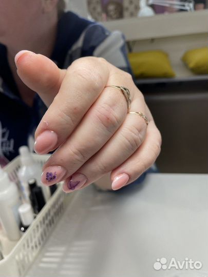 Модель на маникюр