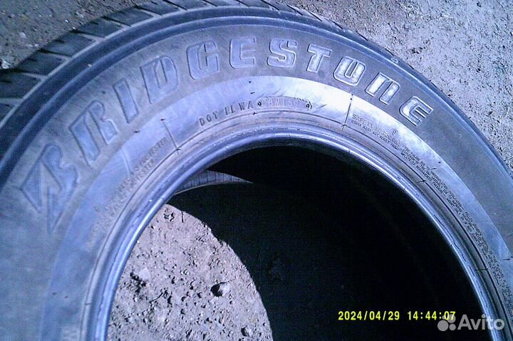 Bridgestone Dueler H/T 687 225/60 R17