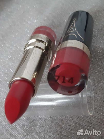 Vivienne sabo помада увлажняющая