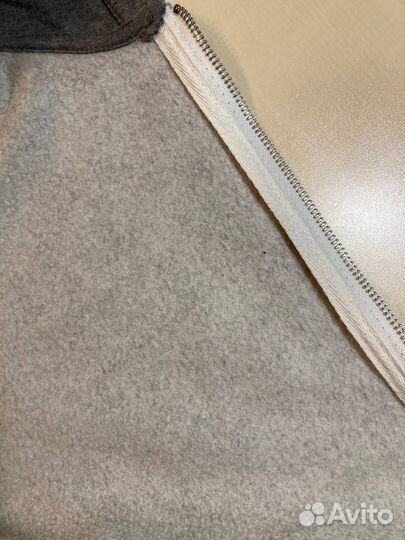 Серая кофта на молнии