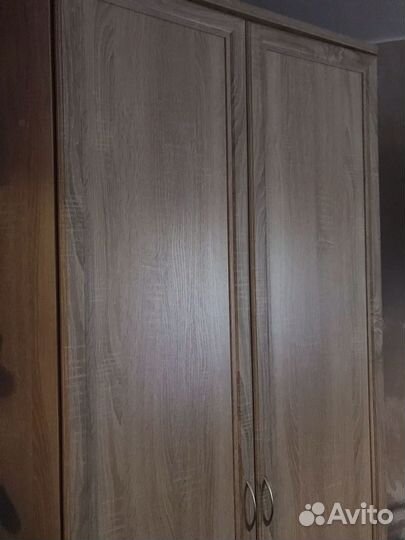 Угловой шкаф