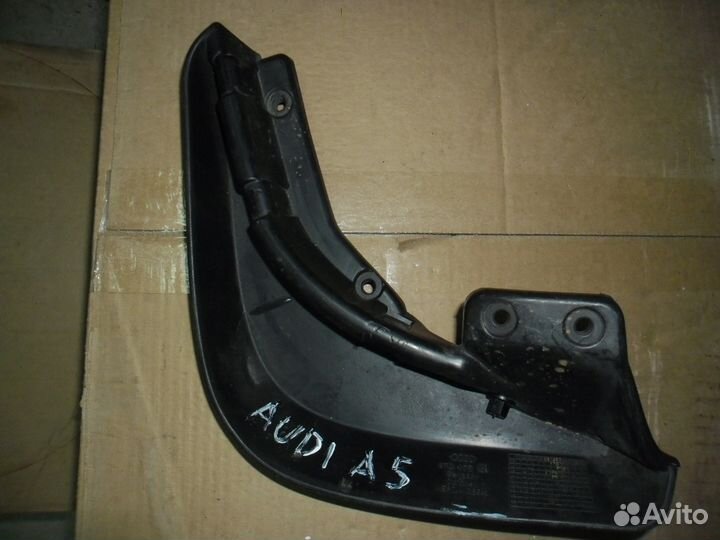 Audi A5 Брызговик задний правый 2007-2016 год (8T)