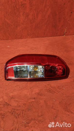 Фонарь задний левый Navara (D40) 2005-2015