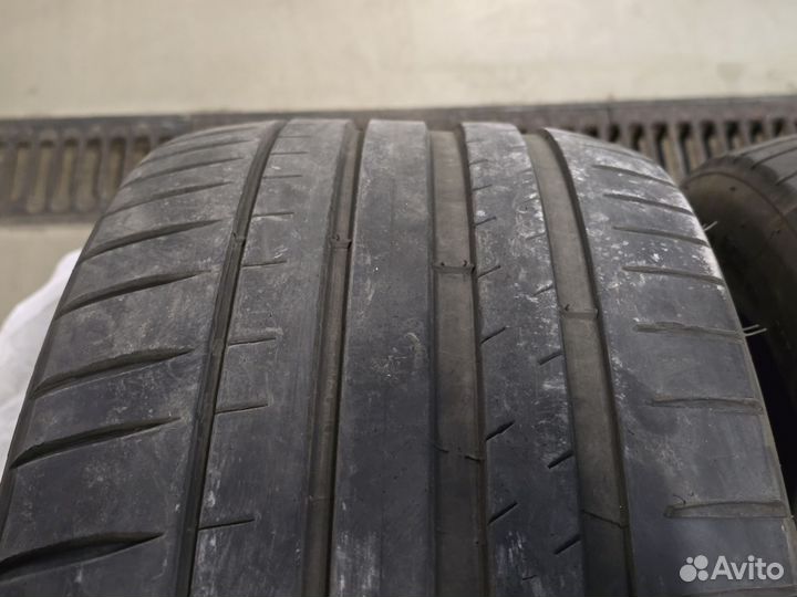 Michelin Pilot Sport 4 245/40 R20 и 275/35 R20 102Y