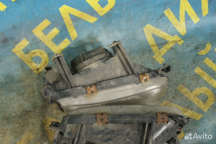 Передняя фара Volkswagen Passat B3