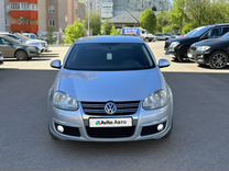 Volkswagen Jetta 1.6 MT, 2010, 227 000 км, с пробегом, цена 555 000 руб.