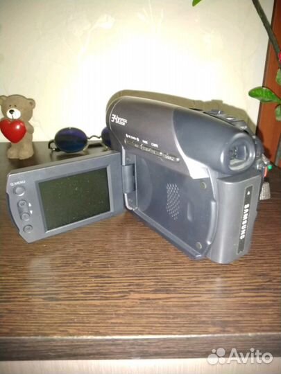 Видеокамера самсунг новая с поворотным экраном