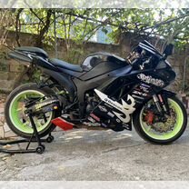 Kawasaki zx6r Ninja