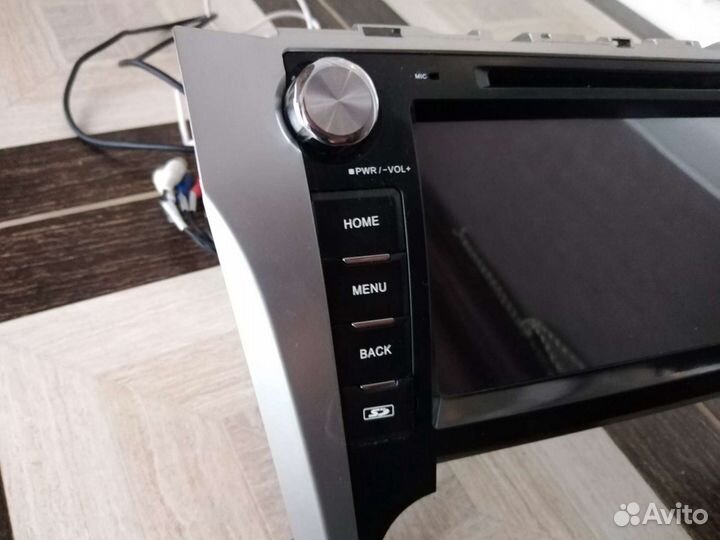 Продается Автомагнитола