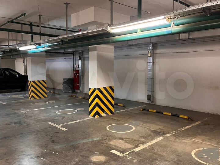 Машиноместо, 12 м²