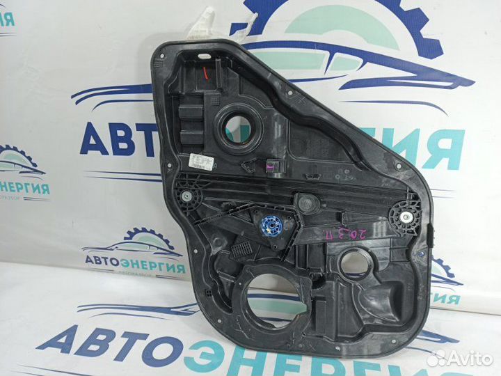 Стеклоподъемник задний правый Hyundai Santa Fe TM