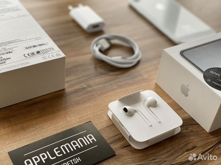 iPhone Xr, 64 ГБ