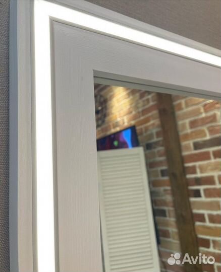 Зеркало со светодиодной лентой