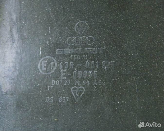 Форточка двери задней левой VW Jetta 1