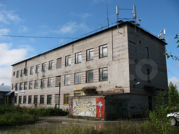 Продам здание, 1330 м²