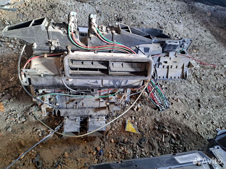 Корпус печки Mercedes W140