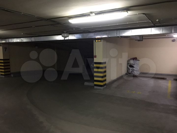 Машиноместо, 16 м²