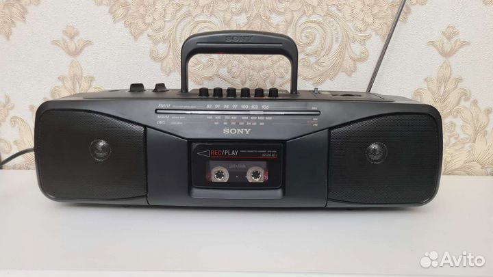 Кассетный Магнитафон Soni CFS-204l. Malaysia