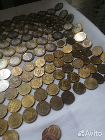 Продаю монеты