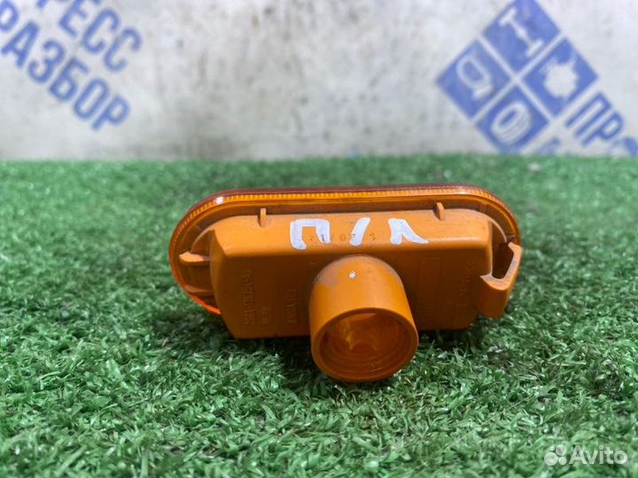 Повторитель поворота передний левый Ford Fusion