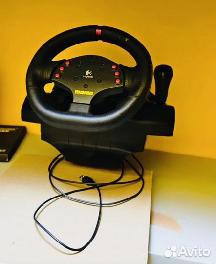 Игровой руль logitech