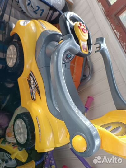 Детская машинка каталка с ручкой