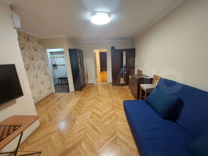 2-к. квартира, 46 м², 1/3 эт.