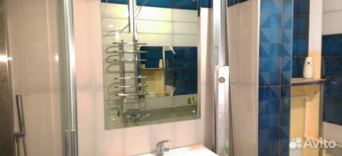 Зеркала под заказ на стену